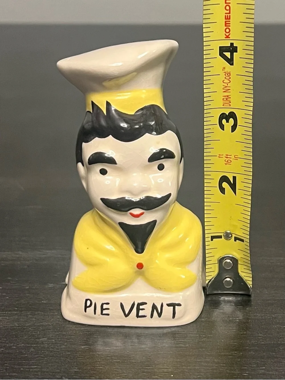 VTG Mid Century Ceramic Chef Pie Vent Pie Bird Funnel Yellow Unmarked 4”
